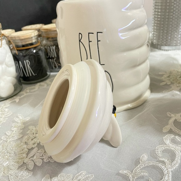 Rae dunn bee kind canister - Picture 6 of 13